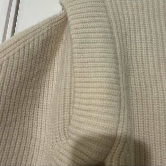 ASTR The Label Romina Ribbed Sweater small - Picture 10 of 14